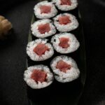 Maki de Atún (🌾, 🌱, 🌰, 🥬, 🟡)